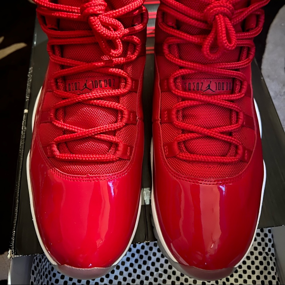 SZ 13 retro 11 gym red